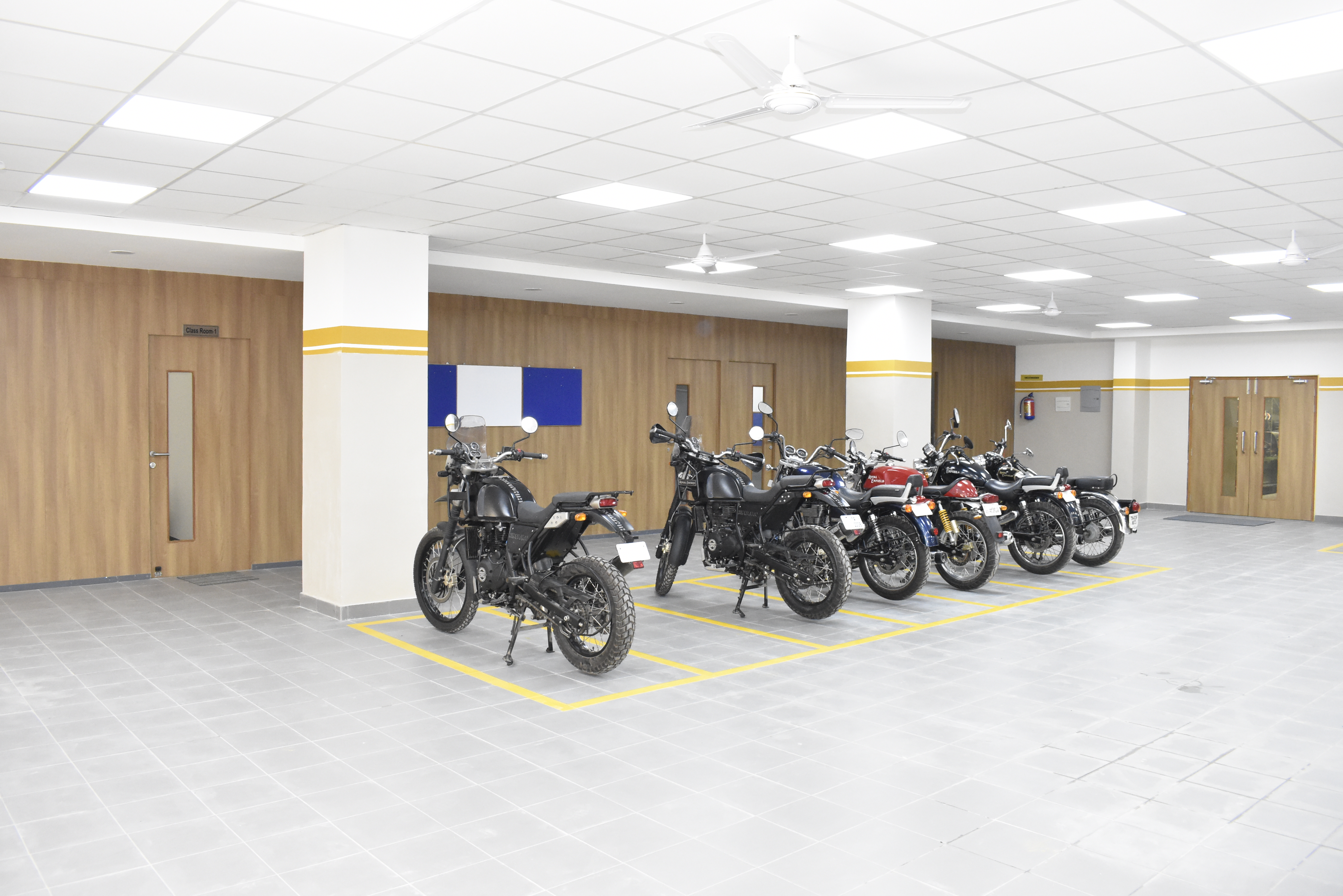 omr royal enfield service centre